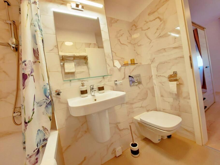Beautiful Panoramic Central Apartment - City Of Mara Тимишоара Экстерьер фото